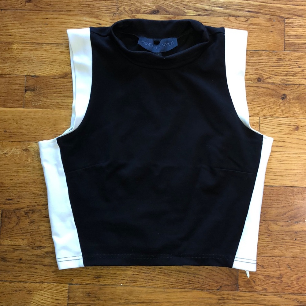 Kendall + Kylie black/ white crop top